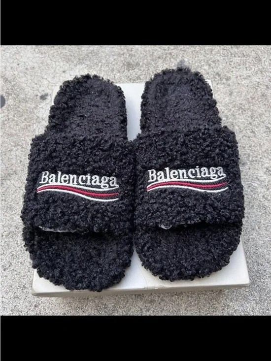 Balenciaga Black (all sizes) Sherpa Logo Slide Sandals - Picture 2 of 6